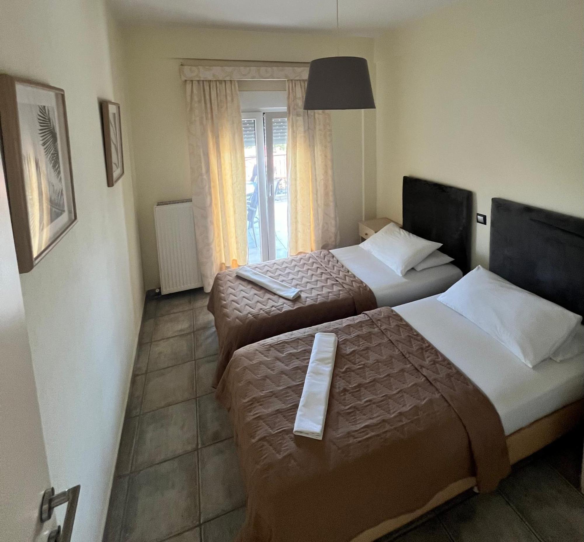 Deres Apartments Hanioti Exterior foto